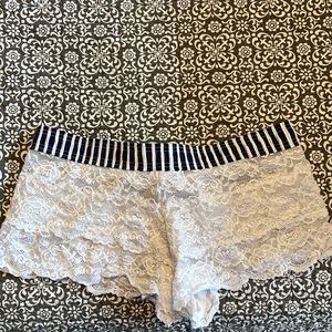 Super cute boy shorts “foxers”